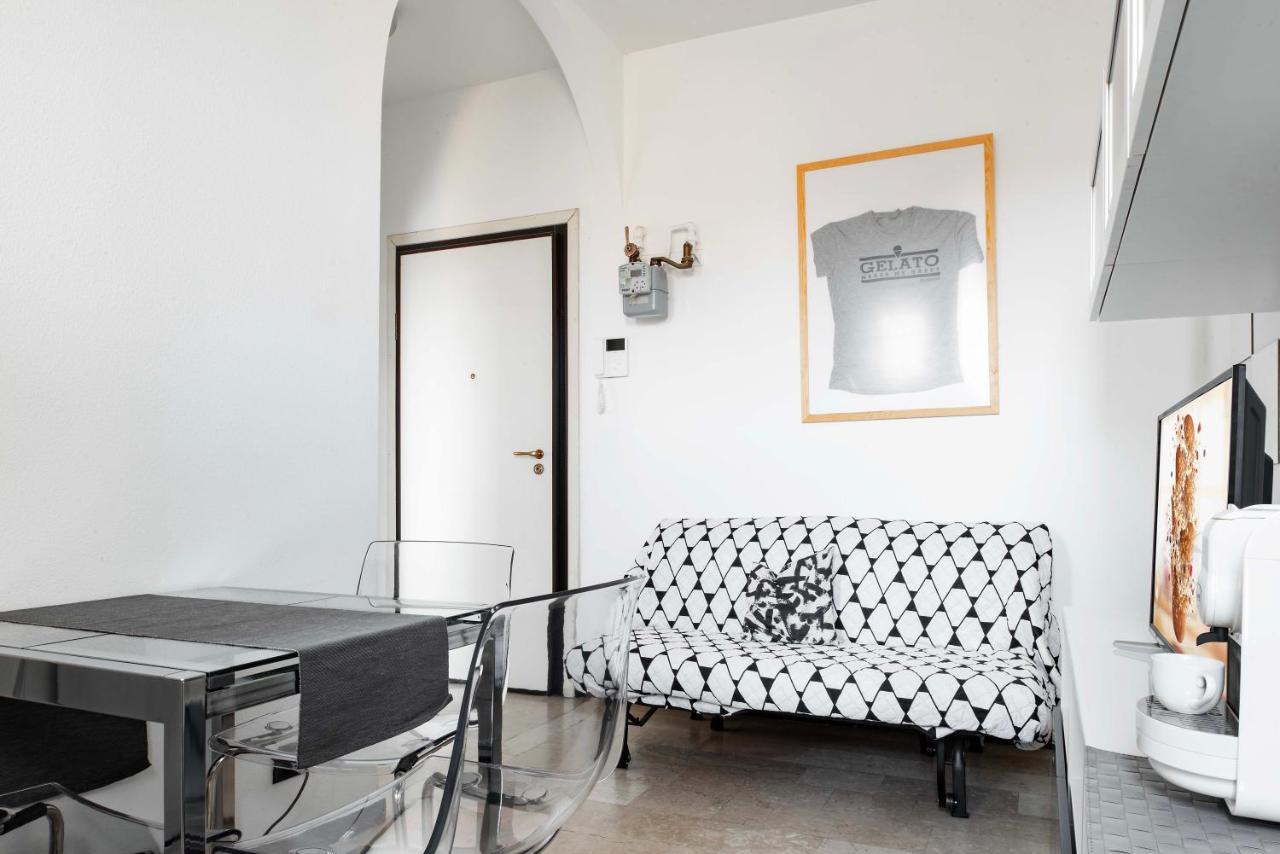 ミラノLuvi - Alzaia Naviglio Paveseアパートメント エクステリア 写真